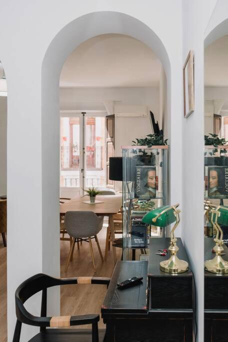 Stylish Apartment In The Centre Of Madrid-Malasana Buitenkant foto