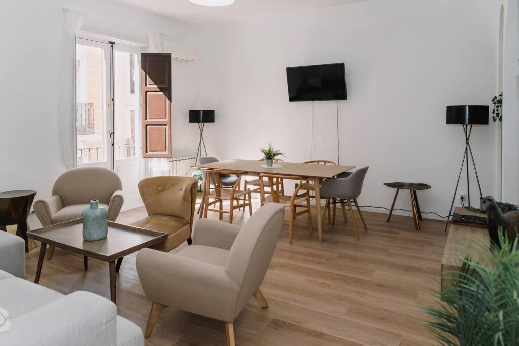 Stylish Apartment In The Centre Of Madrid-Malasana Buitenkant foto